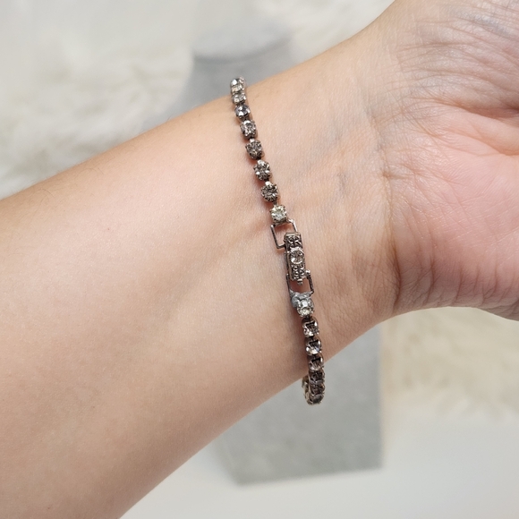 Vintage Art Deco Style Rhinestone Link Bracelet Silver Tone 1950s Retro Costume - Picture 2 of 9